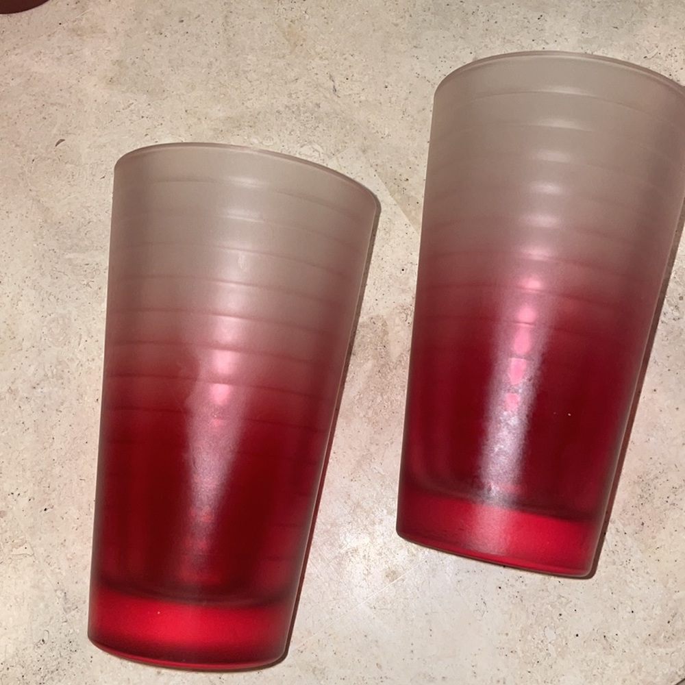 TGI Fridays Red Ombre Restaurant Drinking Glass